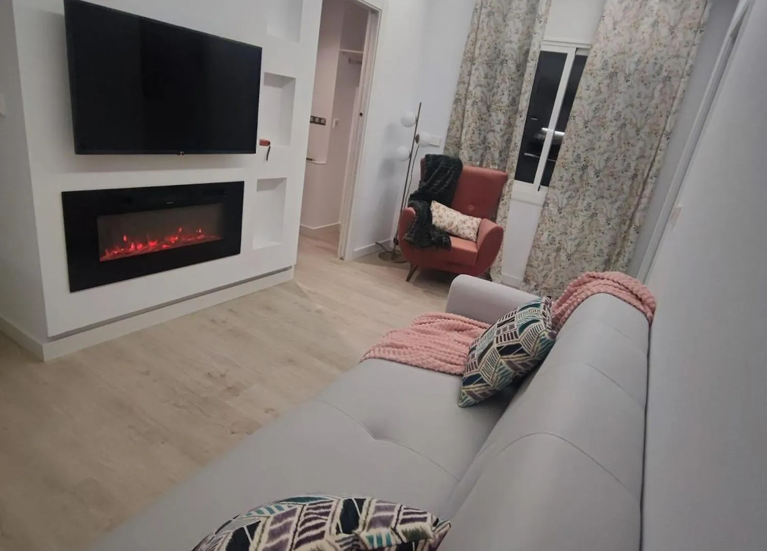 Apartamento Figueres Plaza Cataluna Апартаменты Фигерас
